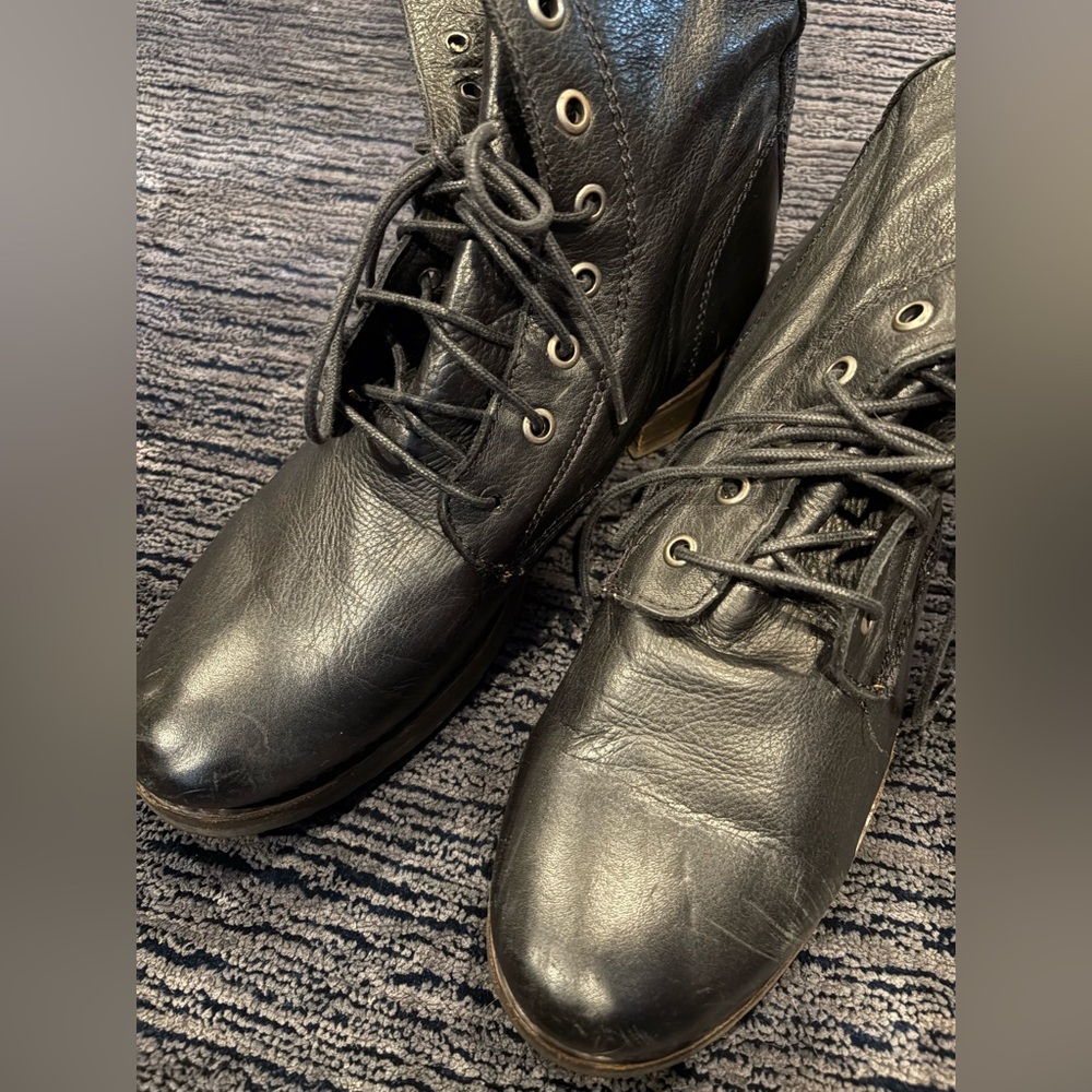 Frye Veronica Combat Black Leather Lace-Up Boots Women Size 9 - Picture 8 of 8